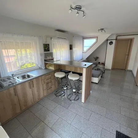 Apartment Mandula Badacsonytomaj