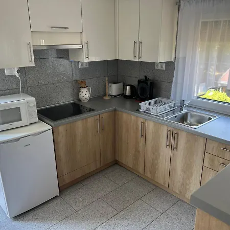 Mandula Appartement *